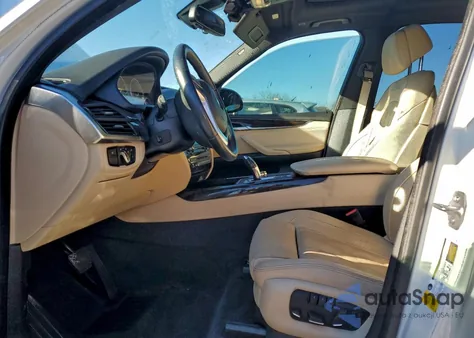 2017 BMW X5 Sdrive35I z USA, uszkodzony, nr VIN 5UXKR2C32H0X05800